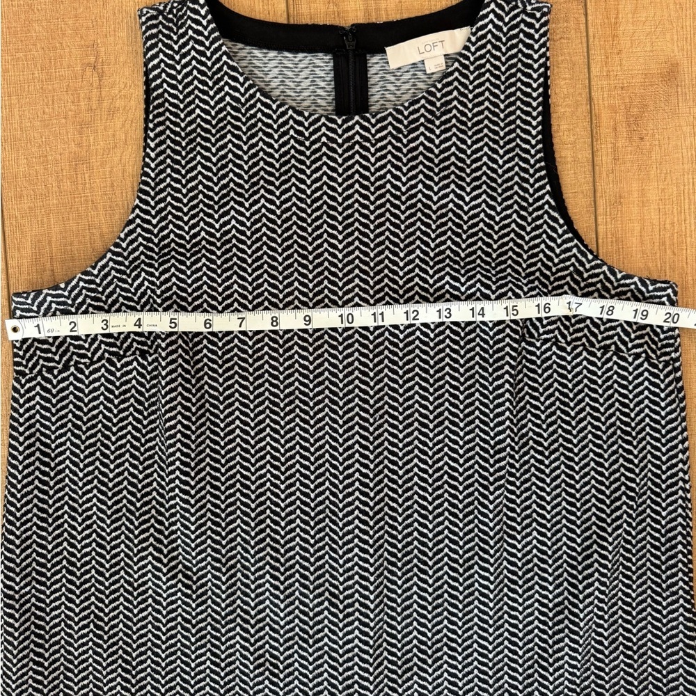 LOFT Black & White Chevron Sleeveless Shift Dress Size Large Professional Wear - Picture 6 of 9
